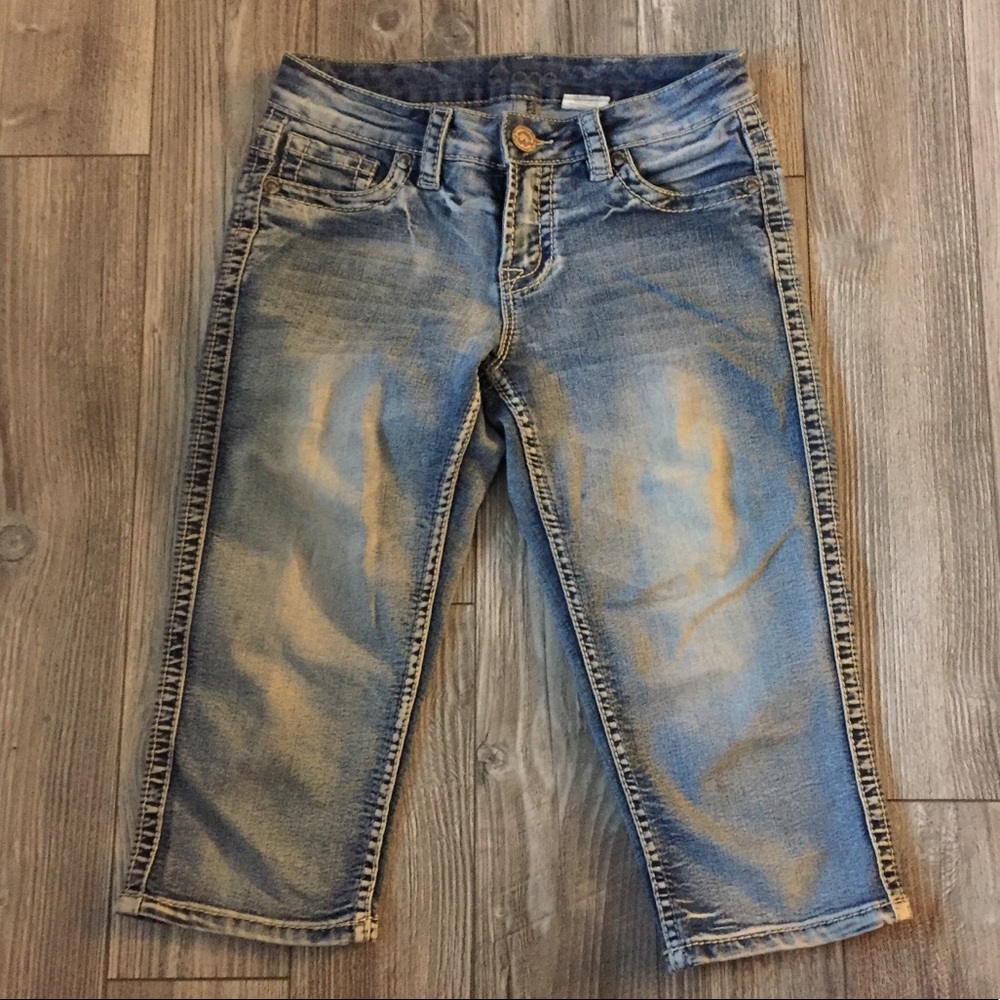 Ladies Denim Capri jeans, size 4